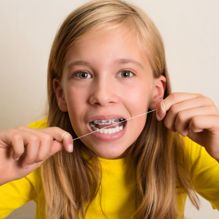 Zahnspangen für Kinder & Jugendliche